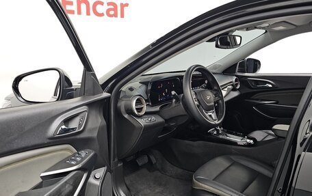 Chevrolet Trax, 2023 год, 1 630 000 рублей, 14 фотография