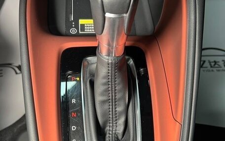 Honda Vezel, 2022 год, 1 824 000 рублей, 14 фотография