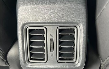 Honda Vezel, 2022 год, 1 824 000 рублей, 19 фотография
