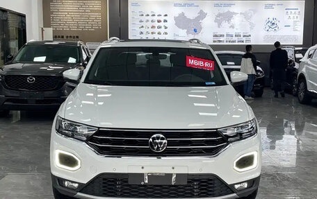 Volkswagen T-Roc I, 2023 год, 1 510 888 рублей, 2 фотография