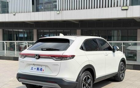 Honda Vezel, 2022 год, 1 749 000 рублей, 4 фотография