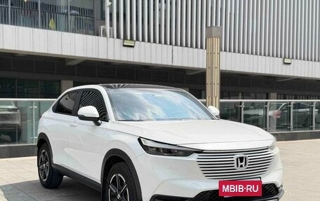 Honda Vezel, 2022 год, 1 749 000 рублей, 3 фотография