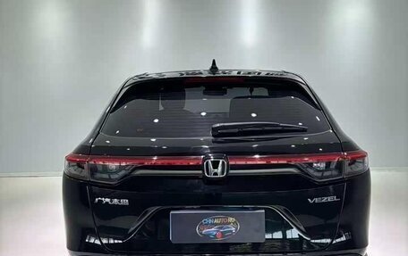 Honda Vezel, 2022 год, 1 836 000 рублей, 5 фотография