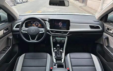 Volkswagen T-Roc I, 2023 год, 1 380 888 рублей, 7 фотография
