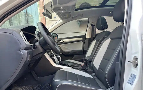 Volkswagen T-Roc I, 2023 год, 1 380 888 рублей, 5 фотография