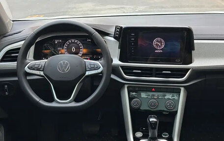 Volkswagen T-Roc I, 2023 год, 1 380 888 рублей, 8 фотография