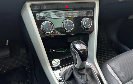 Volkswagen T-Roc I, 2023 год, 1 380 888 рублей, 13 фотография