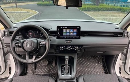 Honda Vezel, 2022 год, 1 783 000 рублей, 11 фотография