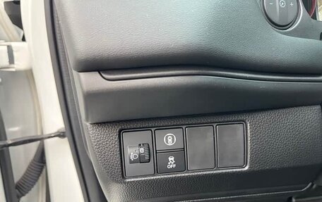 Honda Vezel, 2022 год, 1 783 000 рублей, 15 фотография