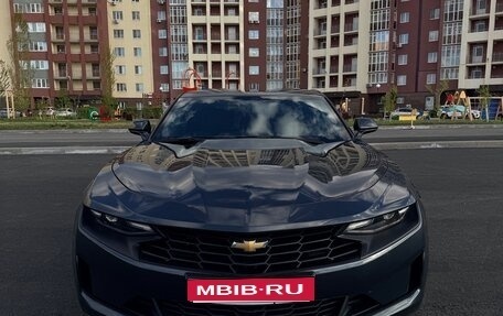 Chevrolet Camaro VI, 2020 год, 3 100 000 рублей, 2 фотография