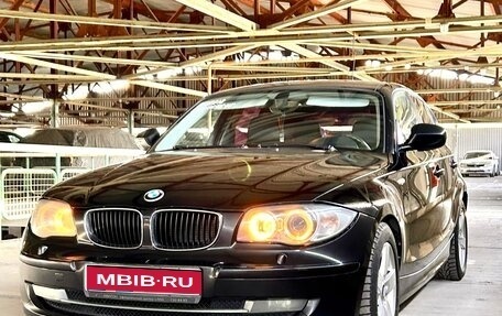 BMW 1 серия, 2010 год, 800 000 рублей, 1 фотография