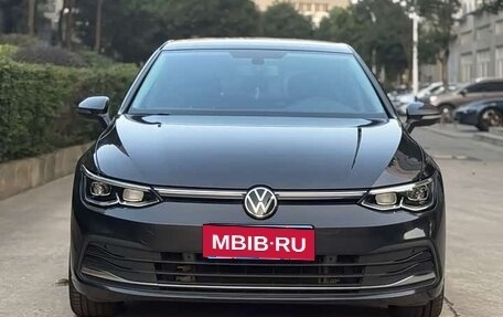 Volkswagen Golf VIII, 2021 год, 1 900 000 рублей, 2 фотография