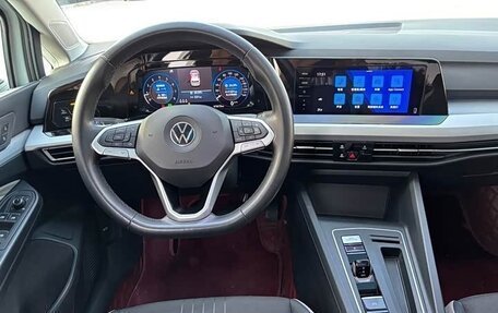 Volkswagen Golf VIII, 2021 год, 1 900 000 рублей, 8 фотография