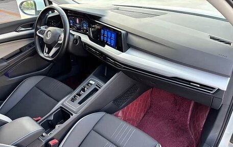 Volkswagen Golf VIII, 2021 год, 1 900 000 рублей, 7 фотография