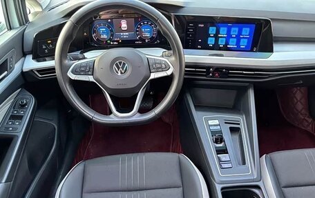 Volkswagen Golf VIII, 2021 год, 1 900 000 рублей, 6 фотография