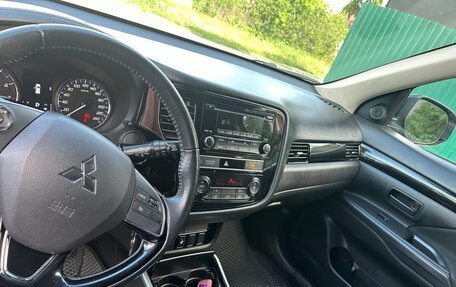 Mitsubishi Outlander III рестайлинг 3, 2018 год, 2 180 000 рублей, 11 фотография