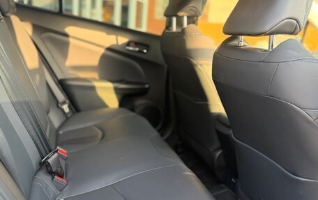 Toyota Prius IV XW50, 2022 год, 2 050 000 рублей, 14 фотография