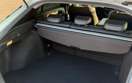 Toyota Prius IV XW50, 2022 год, 2 050 000 рублей, 15 фотография