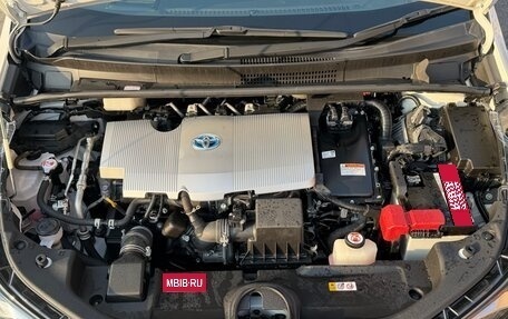 Toyota Prius IV XW50, 2022 год, 2 050 000 рублей, 23 фотография