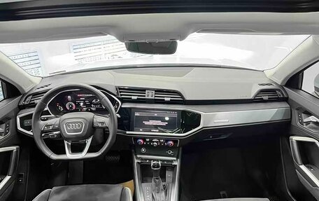 Audi Q3, 2022 год, 2 700 000 рублей, 2 фотография
