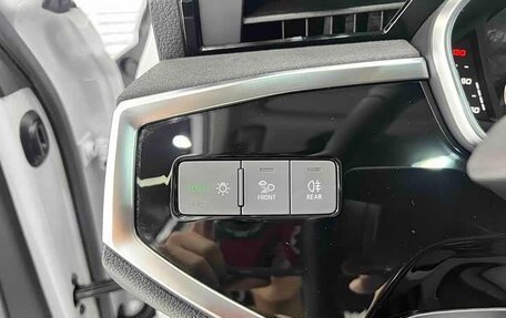 Audi Q3, 2022 год, 2 700 000 рублей, 14 фотография