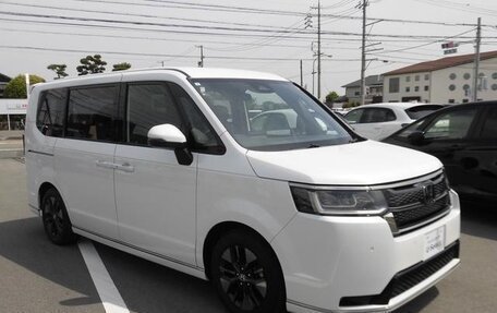 Honda Stepwgn, 2023 год, 2 408 153 рублей, 3 фотография