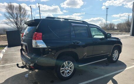 Toyota Land Cruiser Prado 150 рестайлинг 2, 2010 год, 2 850 000 рублей, 6 фотография