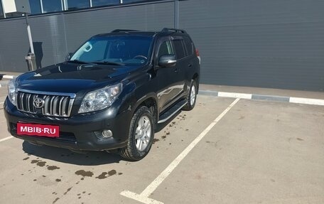 Toyota Land Cruiser Prado 150 рестайлинг 2, 2010 год, 2 850 000 рублей, 2 фотография