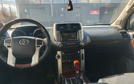 Toyota Land Cruiser Prado 150 рестайлинг 2, 2010 год, 2 850 000 рублей, 7 фотография