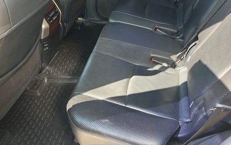 Toyota Land Cruiser Prado 150 рестайлинг 2, 2010 год, 2 850 000 рублей, 11 фотография