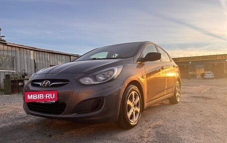 Hyundai Solaris II рестайлинг, 2013 год, 584 000 рублей, 2 фотография