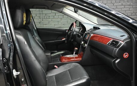 Toyota Camry, 2012 год, 1 250 000 рублей, 10 фотография