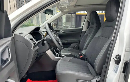 Volkswagen T-Cross I, 2023 год, 1 690 025 рублей, 6 фотография