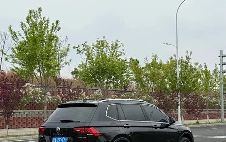 Volkswagen Tiguan II, 2022 год, 2 190 025 рублей, 12 фотография