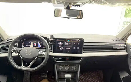 Volkswagen Tiguan II, 2023 год, 2 380 000 рублей, 5 фотография