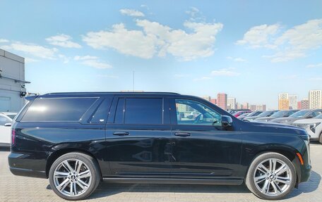 Cadillac Escalade V, 2025 год, 19 999 000 рублей, 4 фотография