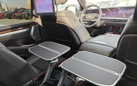 Cadillac Escalade V, 2025 год, 19 999 000 рублей, 19 фотография