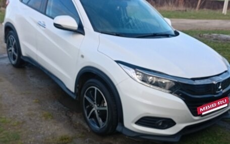 Honda Vezel, 2020 год, 2 100 000 рублей, 3 фотография