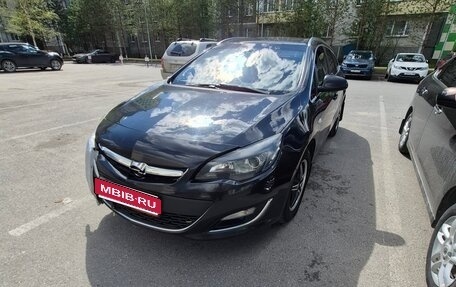 Opel Astra J, 2013 год, 960 000 рублей, 1 фотография