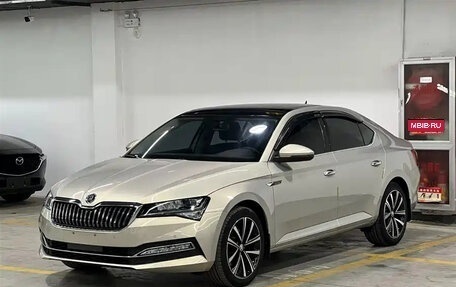 Skoda Superb III рестайлинг, 2022 год, 1 900 025 рублей, 1 фотография