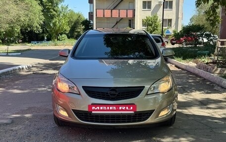 Opel Astra J, 2012 год, 498 000 рублей, 2 фотография