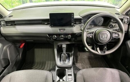 Honda Vezel, 2022 год, 1 650 000 рублей, 7 фотография