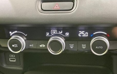 Honda Vezel, 2022 год, 1 650 000 рублей, 12 фотография