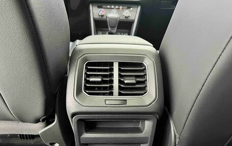 Volkswagen Tiguan II, 2022 год, 2 700 000 рублей, 11 фотография