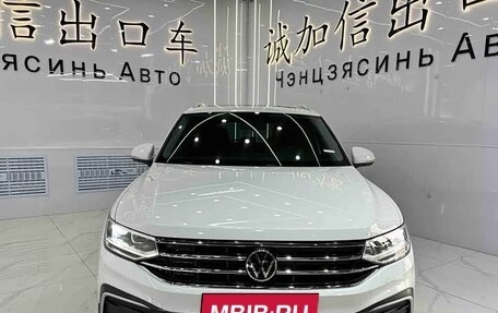 Volkswagen Tiguan II, 2022 год, 2 700 000 рублей, 5 фотография