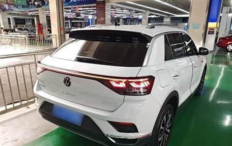 Volkswagen T-Roc I, 2025 год, 2 050 000 рублей, 4 фотография