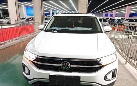 Volkswagen T-Roc I, 2025 год, 2 050 000 рублей, 5 фотография