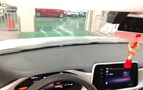 Volkswagen T-Roc I, 2025 год, 2 050 000 рублей, 10 фотография