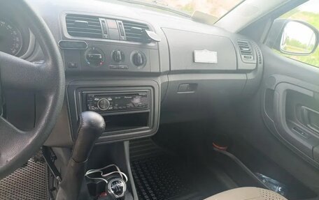 Skoda Fabia II, 2011 год, 399 999 рублей, 7 фотография