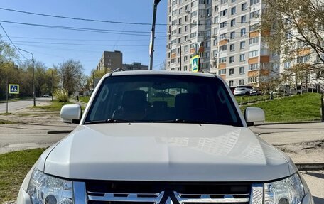 Mitsubishi Pajero IV, 2013 год, 2 530 000 рублей, 2 фотография